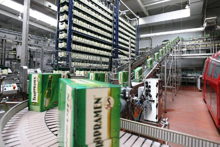 Pivovary Staropramen loni prodělaly kvůli odpisům 2,74 miliardy