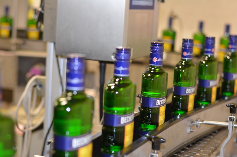 Pernod Ricard, majitel Becherovky, zvýšil zisk o 13 procent