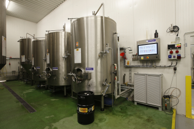Kvasné tanky napojené na IO systém u-remote v pivovaru Antoš ve Slaném