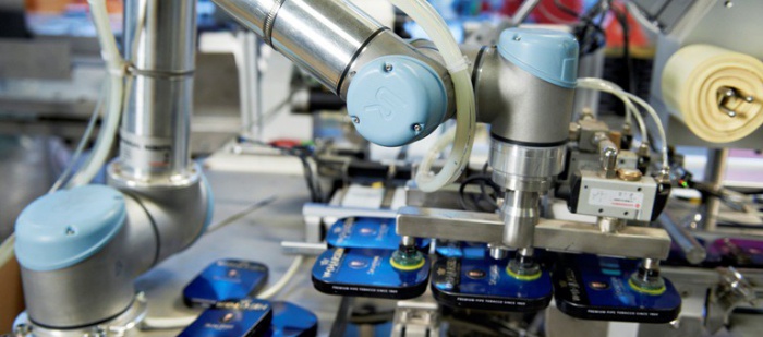 Teradyne převezme výrobce kolaborativních robotů Universal Robots