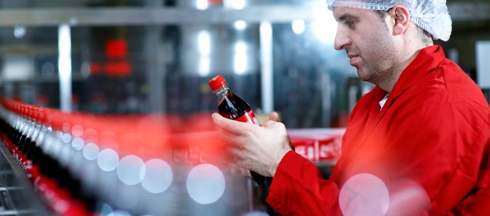Firmě Coca-Cola HBC ČR loni vzrostl o třetinu zisk na 331 milionů