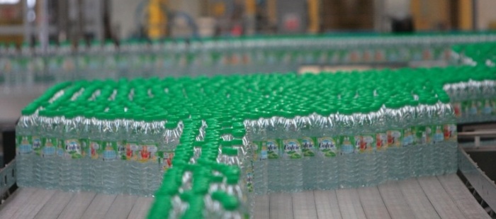 Potravinářskému gigantu Danone poprvé po letech klesl roční zisk