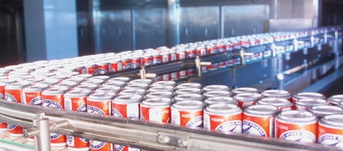 Zisk pivovaru AB InBev zůstal za odhady, firmě uškodila situace v Rusku