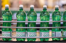 Svaz kritizuje vládu za růst poplatku za čerpání minerální vody