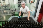 Kitl nestačí vyrábět a stěhuje proto výrobu do nového areálu