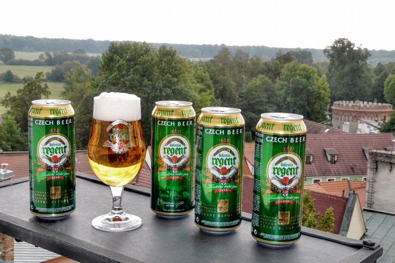 Třeboňský pivovar Regent zprovoznil linku na stáčení do plechovek