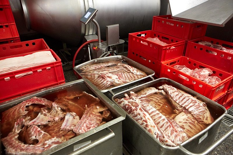 Na jižní Moravě se nezastavil pokles produkce vepřového masa, stoupá ale podíl hovězího