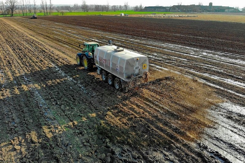 Zemědělci budou moci žádat o dotace na robotické a autonomní technologie