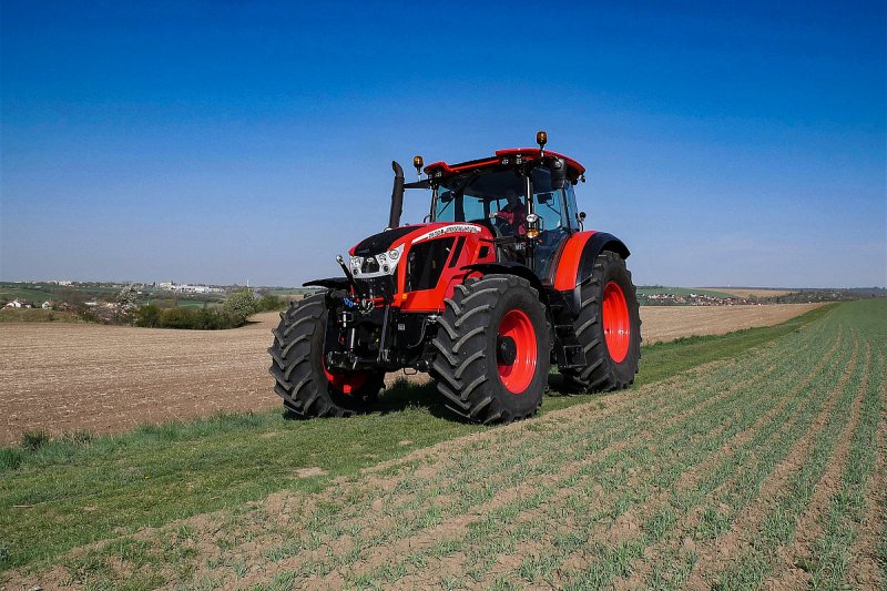 Agrovoltaika by v Česku mohla vzniknout na více než 70 000 hektarech půdy