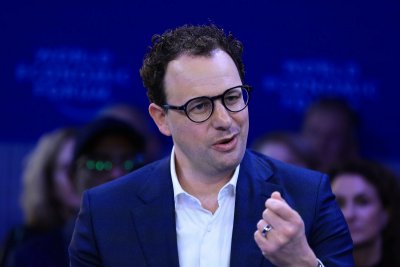 Nadlidská inteligence má rizika, která jsou zatím podceňována