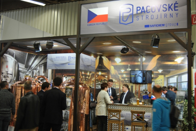 Pacovské strojírny se také hlásily s českou produkcí celoměděné varny pro pivovarskou výrobu.